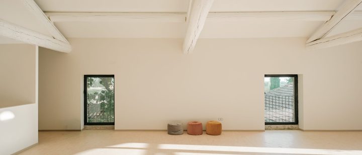 La grande salle, 80 m²